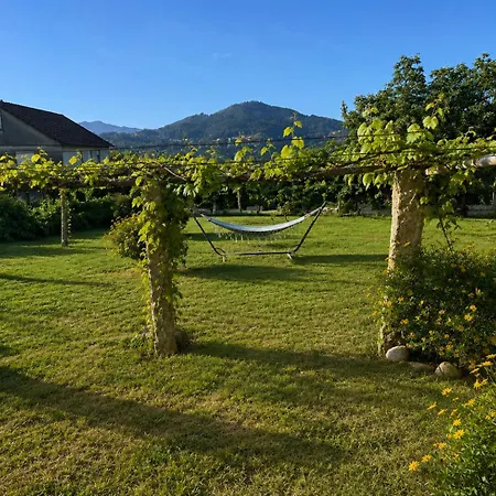 Holibai Nova Andurina, Casa Rustica Con Jardin, * Гондомар