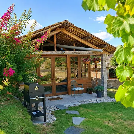 Holibai Nova Andurina, Casa Rustica Con Jardin,